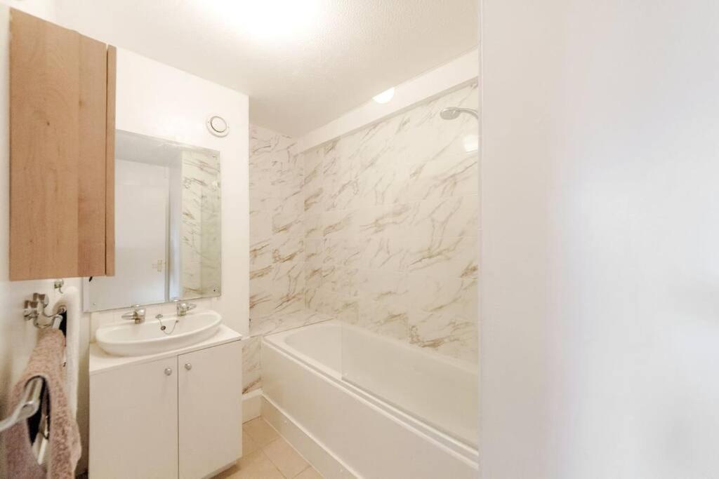 Spacious Two Double Bedroom Flat Londres Extérieur photo