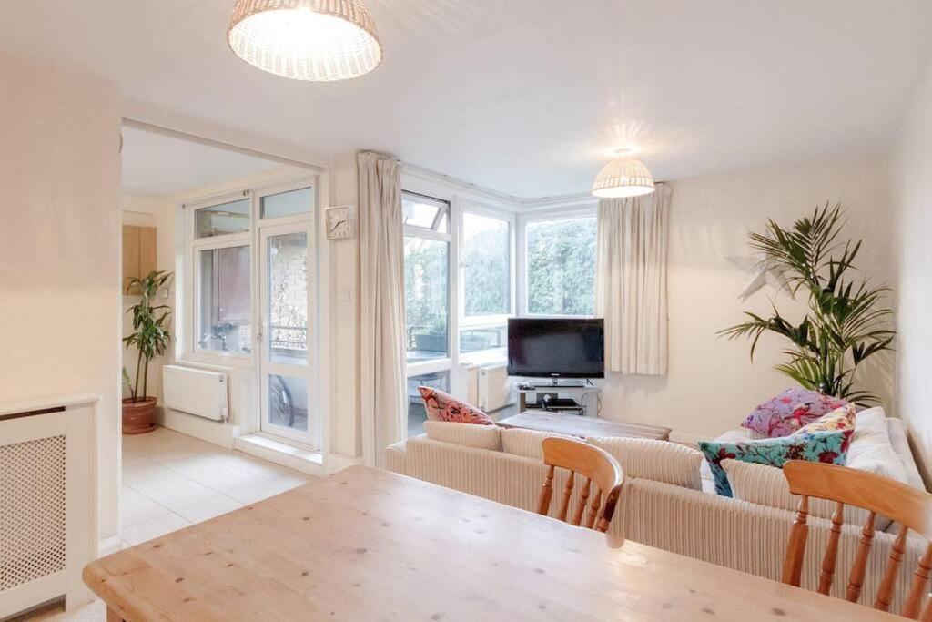 Spacious Two Double Bedroom Flat Londres Extérieur photo