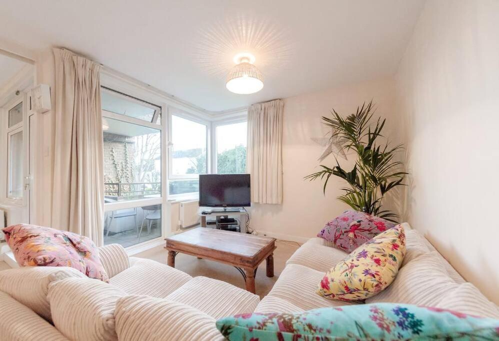 Spacious Two Double Bedroom Flat Londres Extérieur photo