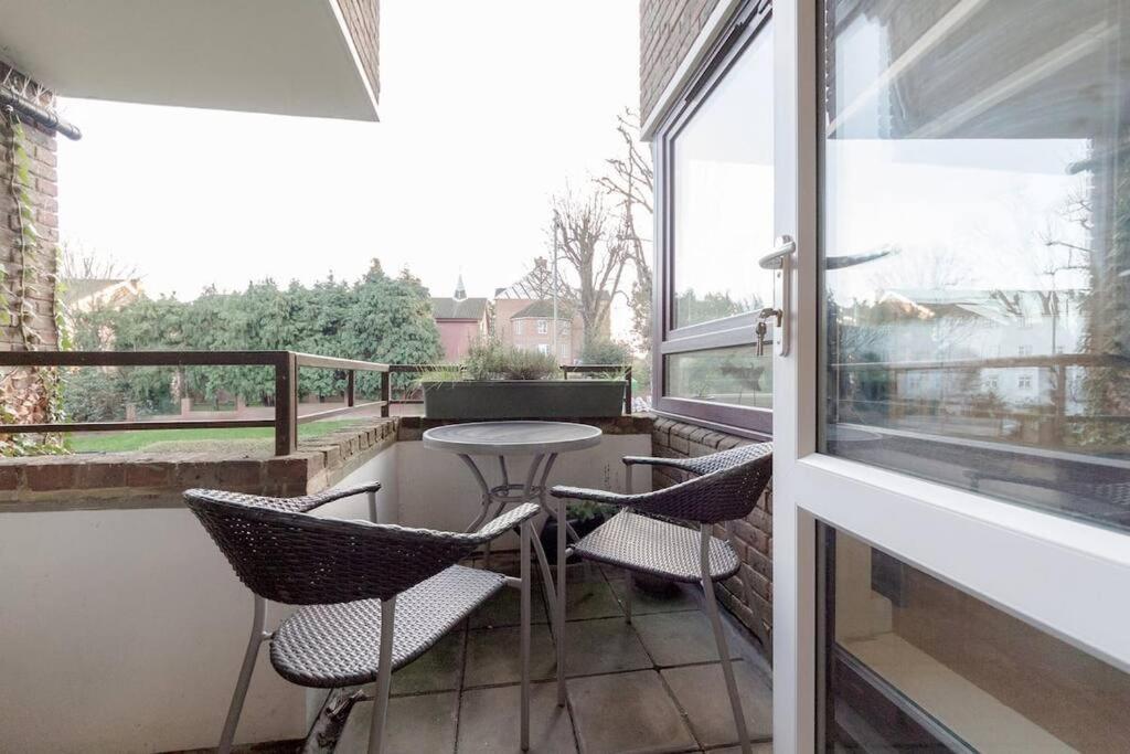 Spacious Two Double Bedroom Flat Londres Extérieur photo